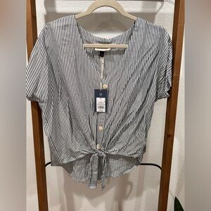 Navy striped shirt. Size medium NWT
